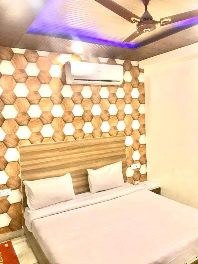 Hotel Anand Амритсар Екстериор снимка