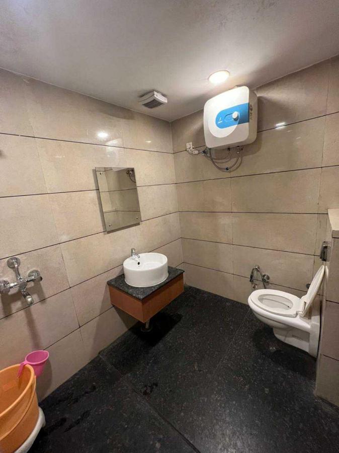 Hotel Anand Амритсар Екстериор снимка