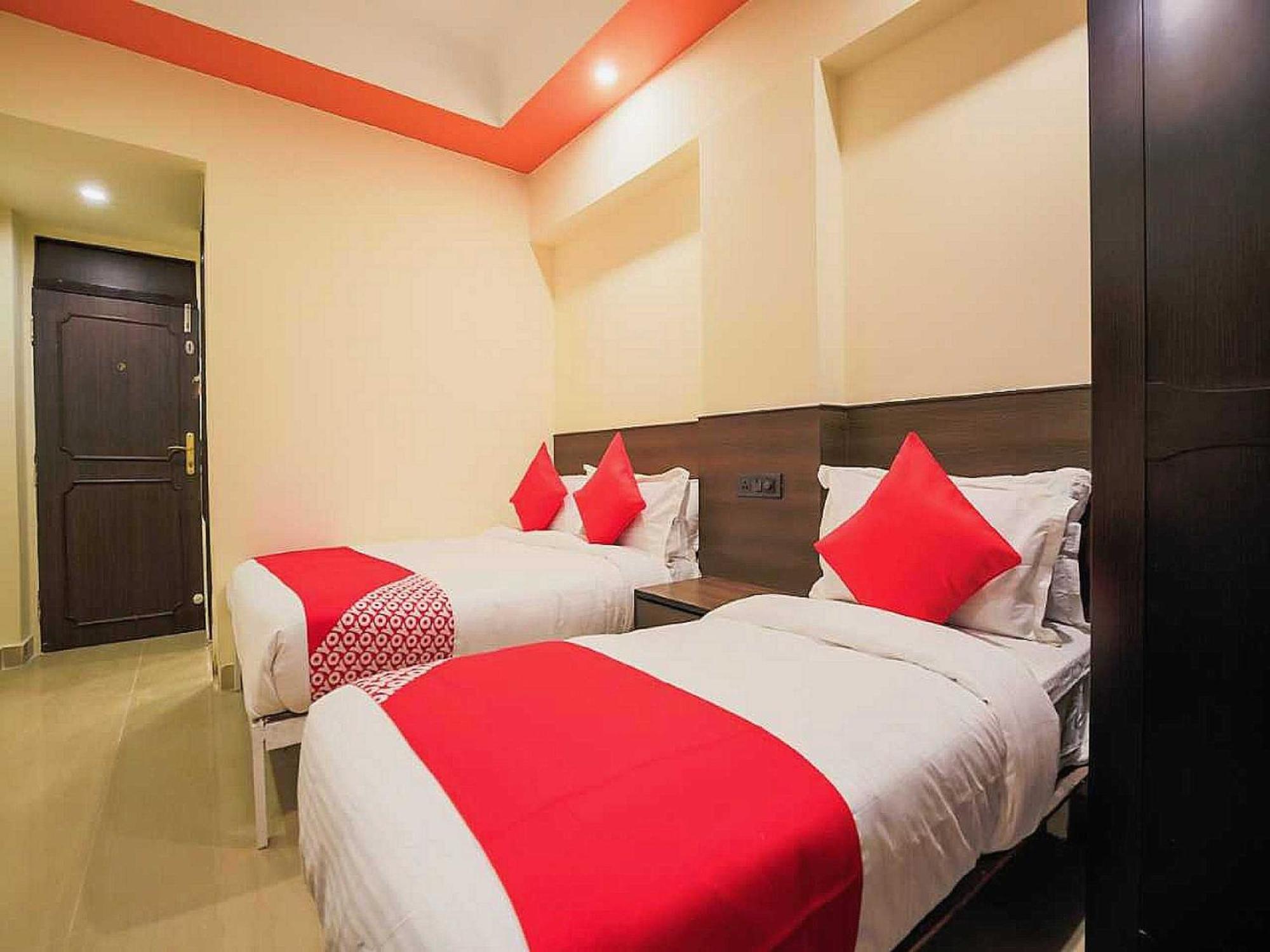 Hotel Anand Амритсар Екстериор снимка