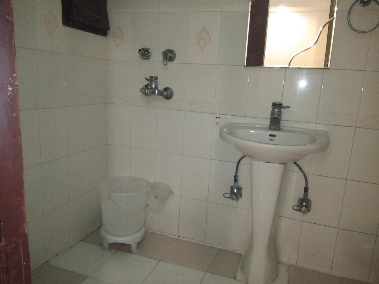 Hotel Anand Амритсар Екстериор снимка