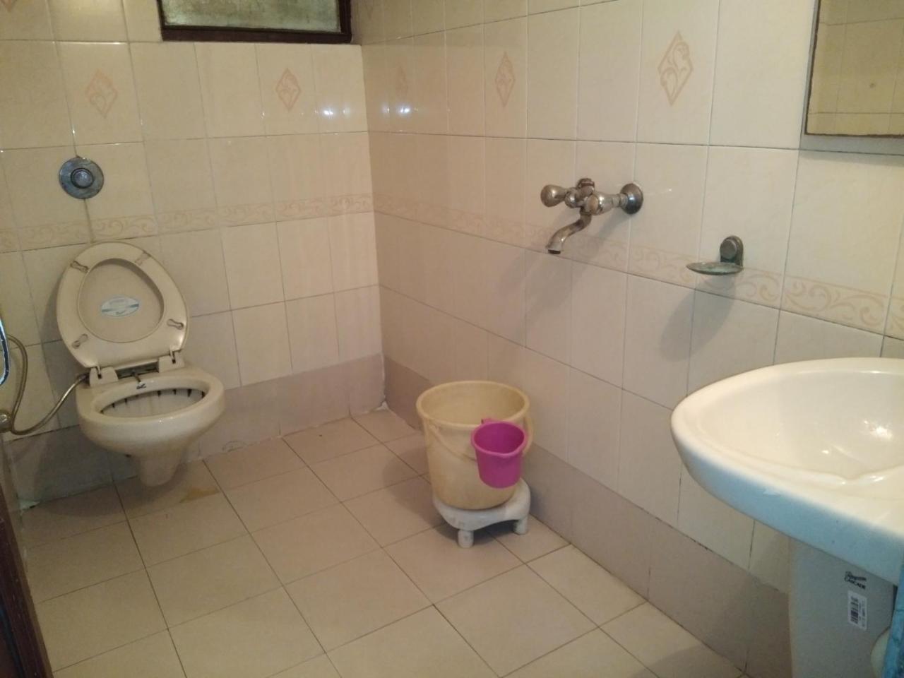 Hotel Anand Амритсар Екстериор снимка