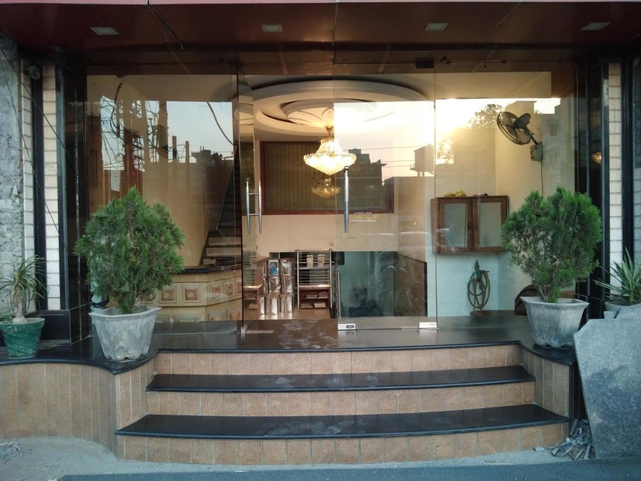 Hotel Anand Амритсар Екстериор снимка